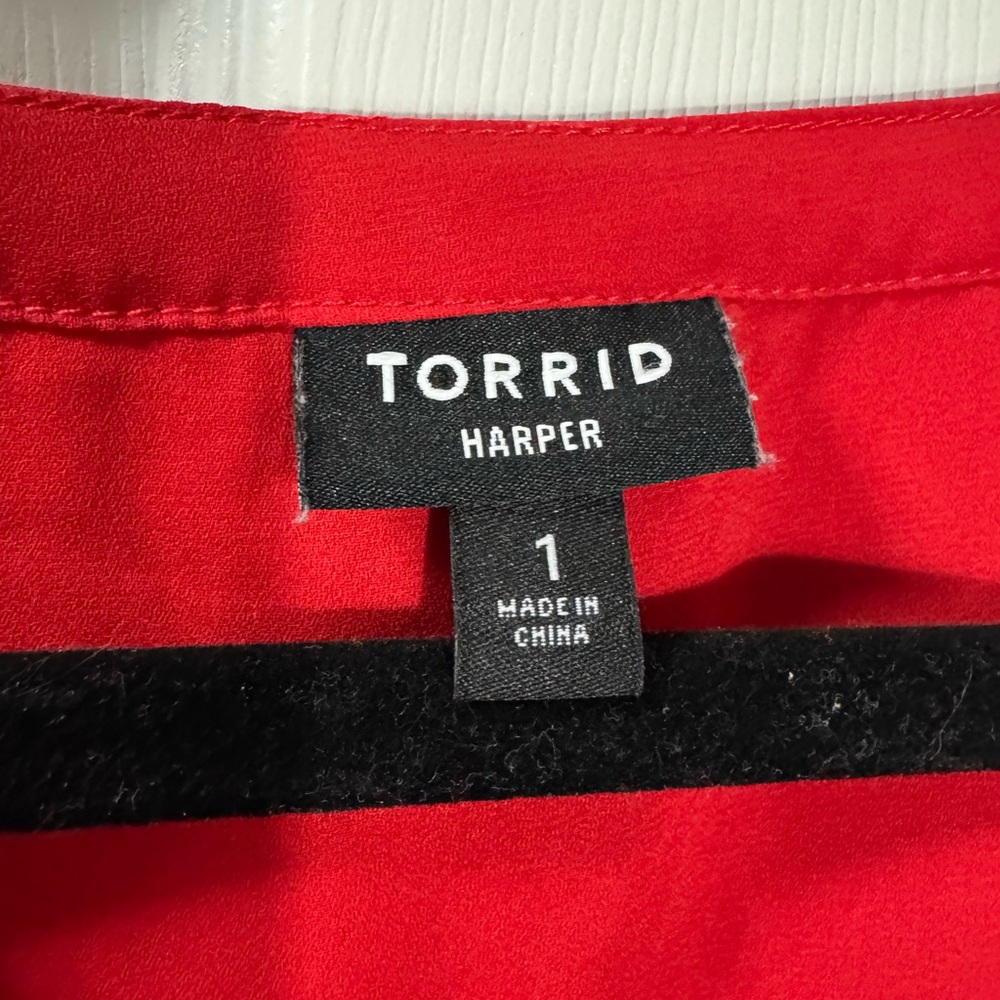 Torrid Harper Red Button Front Blouse Size 1X 3/4 Sleeve High Low Top - Picture 2 of 6